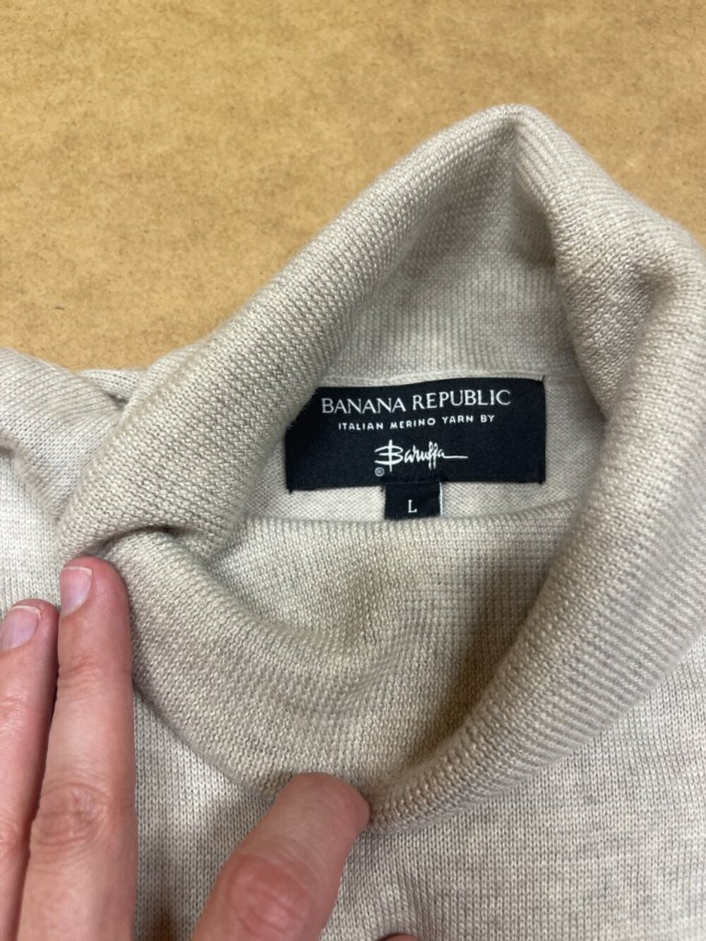 Banana Republic Italian Merino Wool Turtleneck Sweater Women's Large Beige EUC